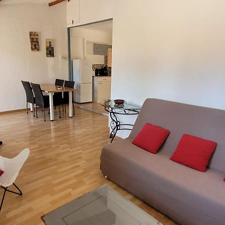 Appartement Dans Une Villa Au Coeur De La Provence 普罗旺斯地区特朗 外观 照片