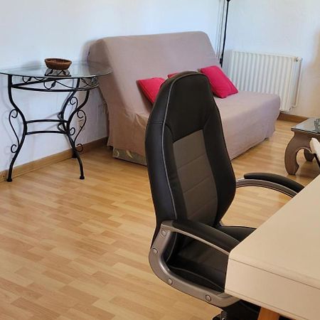 Appartement Dans Une Villa Au Coeur De La Provence 普罗旺斯地区特朗 外观 照片