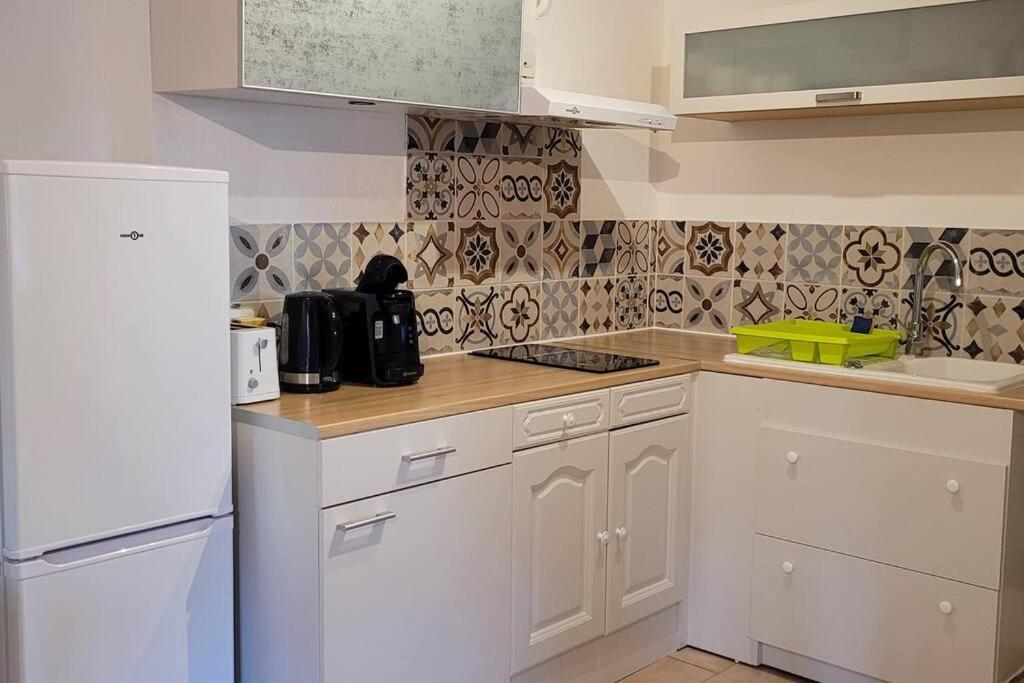 Appartement Dans Une Villa Au Coeur De La Provence 普罗旺斯地区特朗 外观 照片